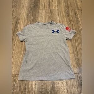 Under Armor Boys Freedom Gray USA Flag T Shirt Size YSM
